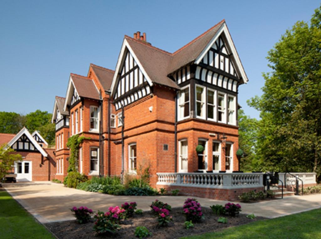 The Dower House Hotel Вудхолл Спа Экстерьер фото